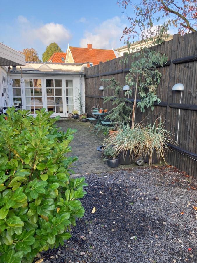 Charmerende Byhus I Praesto Centrum Eksteriør bilde